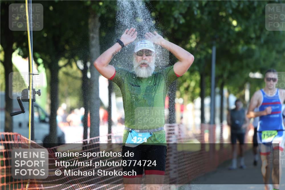 07.09.2025 - 19. Norderstedt Triathlon Michael Strokosch http://msf.ph/oto/8774724 07.09.2025 16:41:26 Laufen 421, 1584, 1595 meine-sportfotos.de