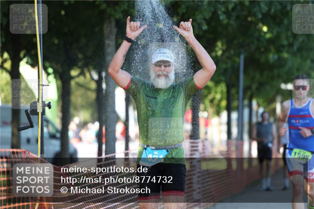 07.09.2025 - 19. Norderstedt Triathlon Michael Strokosch http://msf.ph/oto/8774732 07.09.2025 16:41:26 Laufen 421, 1584, 1595 meine-sportfotos.de
