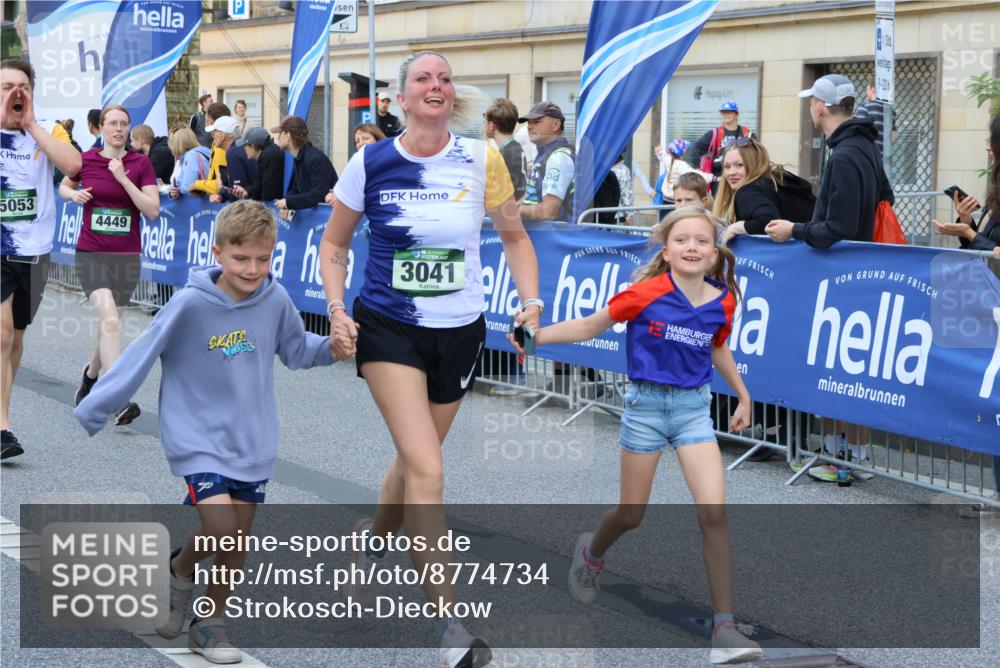 07.09.2025 - BARMER Alsterlauf Strokosch-Dieckow http://msf.ph/oto/8774734 07.09.2025 10:08:27 Ziel 2367, 2479, 2480, 2591, 2648, 2654, 2657, 3130, 3202, 3203, 3224, 3637, 3784, 3883, 3900, 4057, 4084, 4332, 4778, 5089, 5244, 5251, 5272, 5369, 5536, 5600, 5601, 5651, 5746, 6033, 6046, 6090, 6092, 8187, 8237 meine-sportfotos.de