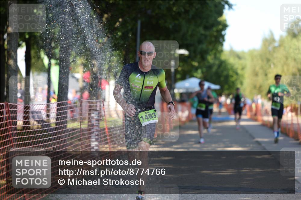 07.09.2025 - 19. Norderstedt Triathlon Michael Strokosch http://msf.ph/oto/8774766 07.09.2025 15:43:27 Laufen 450, 1483, 1488 meine-sportfotos.de