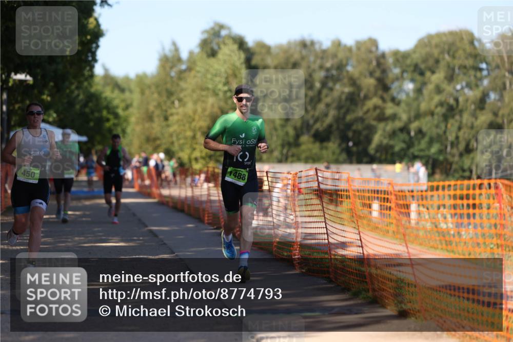 07.09.2025 - 19. Norderstedt Triathlon Michael Strokosch http://msf.ph/oto/8774793 07.09.2025 15:43:30 Laufen 417, 450, 1483, 1488 meine-sportfotos.de