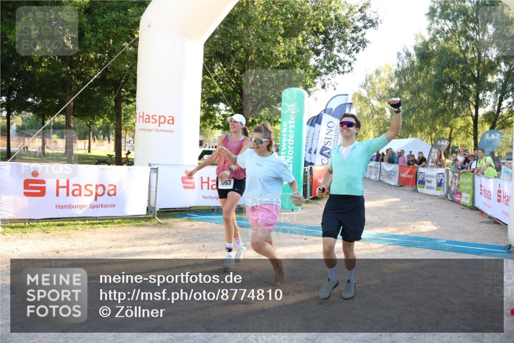 07.09.2025 - 19. Norderstedt Triathlon Zöllner http://msf.ph/oto/8774810 07.09.2025 16:58:42 Ziel 953, 956, 1091 meine-sportfotos.de