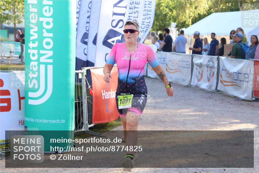 07.09.2025 - 19. Norderstedt Triathlon Zöllner http://msf.ph/oto/8774825 07.09.2025 16:58:45 Ziel 953, 1091 meine-sportfotos.de