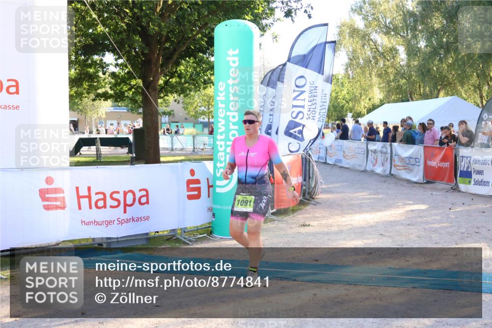 07.09.2025 - 19. Norderstedt Triathlon Zöllner http://msf.ph/oto/8774841 07.09.2025 16:58:47 Ziel 953, 1091 meine-sportfotos.de