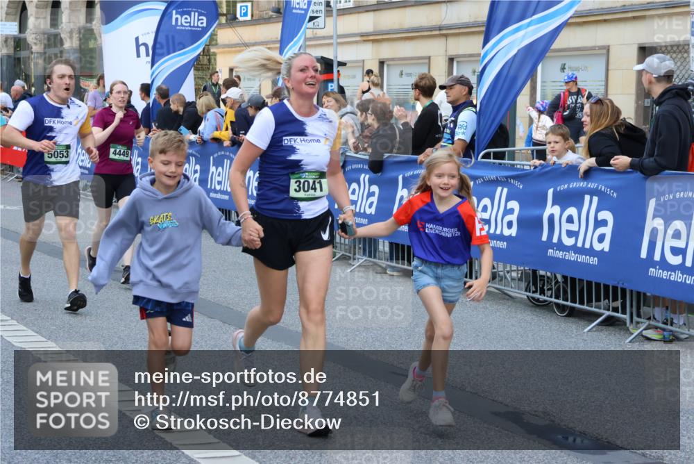 07.09.2025 - BARMER Alsterlauf Strokosch-Dieckow http://msf.ph/oto/8774851 07.09.2025 10:08:27 Ziel 2367, 2479, 2480, 2591, 2648, 2654, 2657, 3130, 3202, 3203, 3224, 3637, 3784, 3883, 3900, 4057, 4084, 4332, 4778, 5089, 5244, 5251, 5272, 5369, 5536, 5600, 5601, 5651, 5746, 6033, 6046, 6090, 6092, 8187, 8237 meine-sportfotos.de