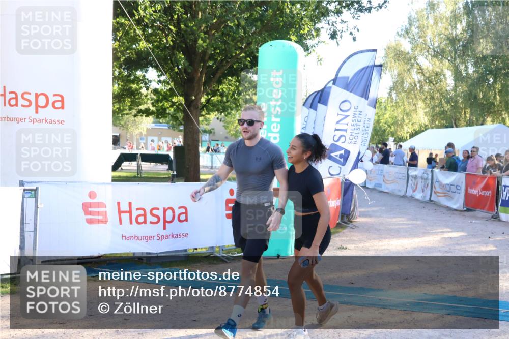 07.09.2025 - 19. Norderstedt Triathlon Zöllner http://msf.ph/oto/8774854 07.09.2025 16:58:58 Ziel 951 meine-sportfotos.de