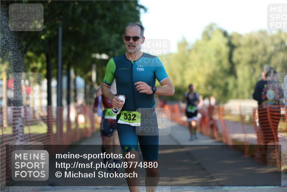 07.09.2025 - 19. Norderstedt Triathlon Michael Strokosch http://msf.ph/oto/8774880 07.09.2025 16:42:04 Laufen 381, 437, 461, 532, 1612 meine-sportfotos.de