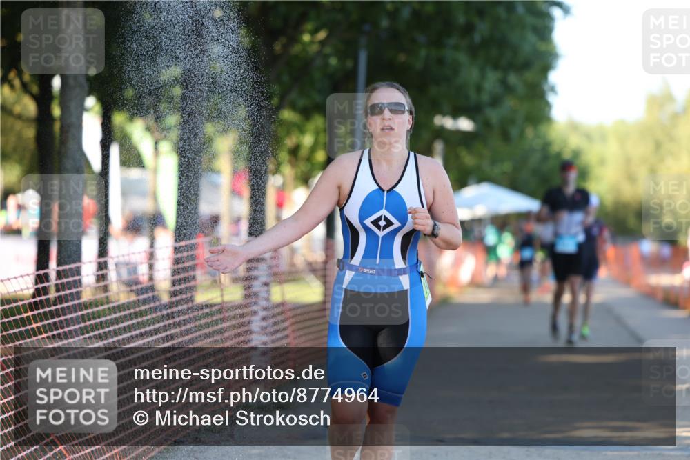 07.09.2025 - 19. Norderstedt Triathlon Michael Strokosch http://msf.ph/oto/8774964 07.09.2025 16:42:18 Laufen 1050, 1056, 1412 meine-sportfotos.de