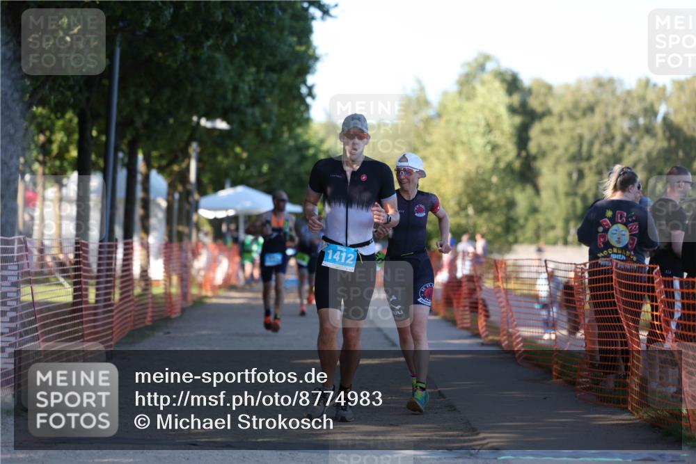 07.09.2025 - 19. Norderstedt Triathlon Michael Strokosch http://msf.ph/oto/8774983 07.09.2025 16:42:22 Laufen 1050, 1412, 1443 meine-sportfotos.de