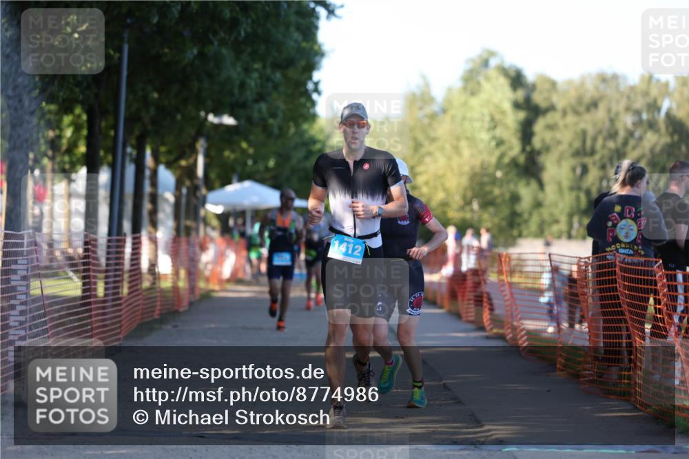 07.09.2025 - 19. Norderstedt Triathlon Michael Strokosch http://msf.ph/oto/8774986 07.09.2025 16:42:22 Laufen 1050, 1412, 1443 meine-sportfotos.de