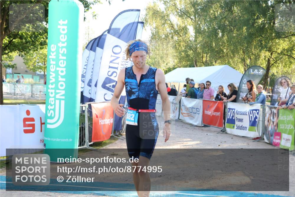 07.09.2025 - 19. Norderstedt Triathlon Zöllner http://msf.ph/oto/8774995 07.09.2025 16:59:28 Ziel 882 meine-sportfotos.de