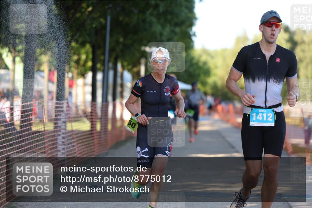 07.09.2025 - 19. Norderstedt Triathlon Michael Strokosch http://msf.ph/oto/8775012 07.09.2025 16:42:24 Laufen 516, 1050, 1412, 1443 meine-sportfotos.de