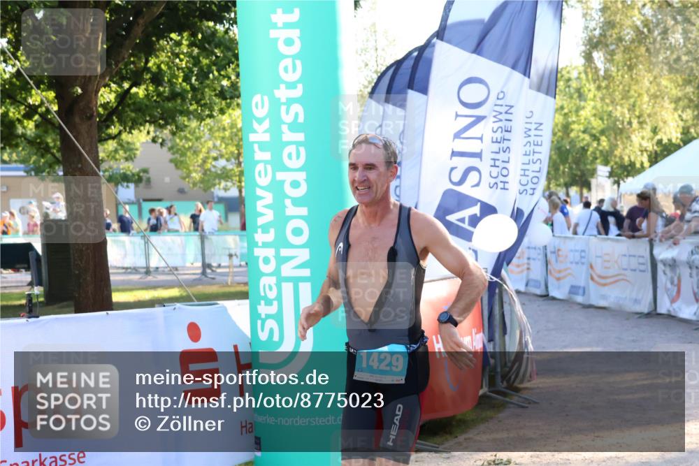 07.09.2025 - 19. Norderstedt Triathlon Zöllner http://msf.ph/oto/8775023 07.09.2025 16:59:43 Ziel 1429 meine-sportfotos.de