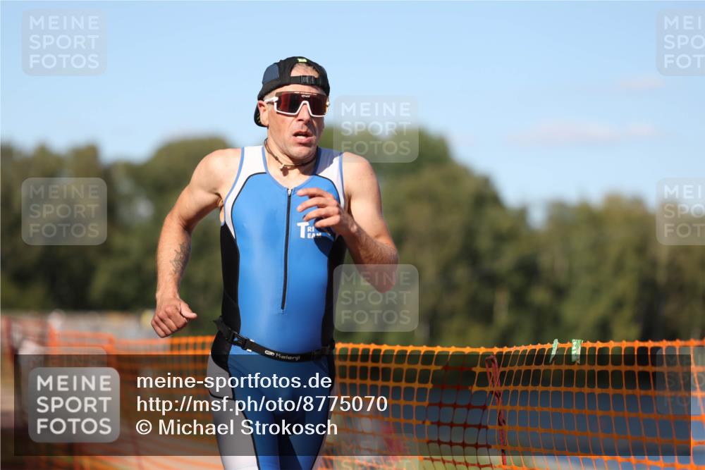 07.09.2025 - 19. Norderstedt Triathlon Michael Strokosch http://msf.ph/oto/8775070 07.09.2025 15:44:01 Laufen 1510 meine-sportfotos.de