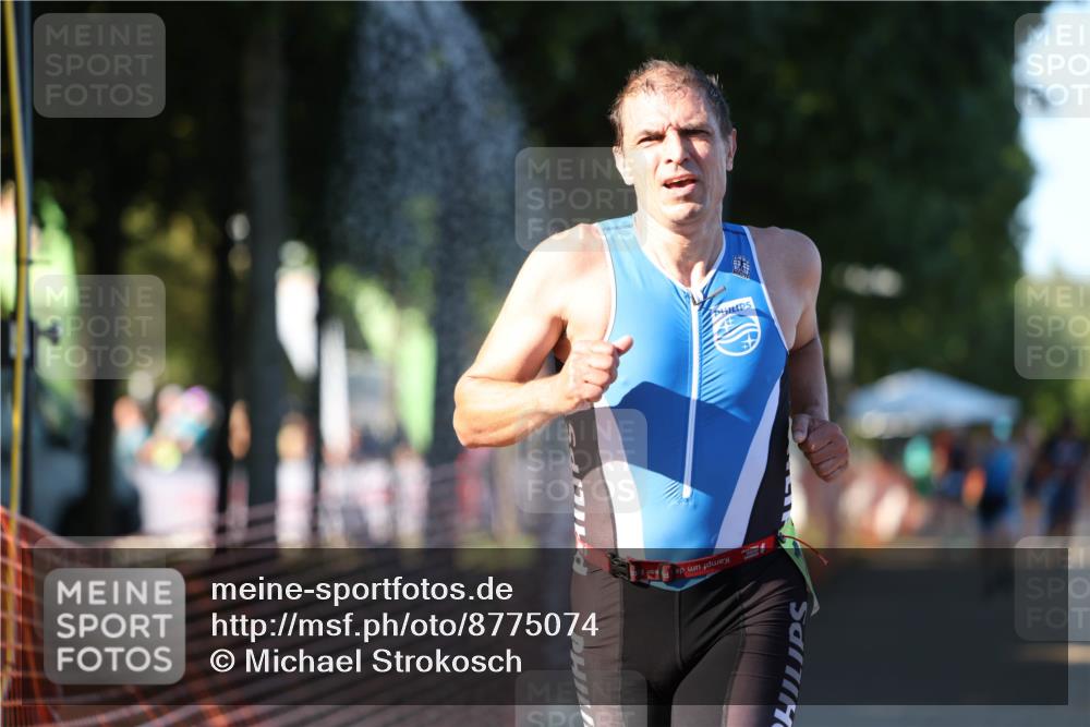 07.09.2025 - 19. Norderstedt Triathlon Michael Strokosch http://msf.ph/oto/8775074 07.09.2025 16:42:34 Laufen 516, 1075, 1603 meine-sportfotos.de