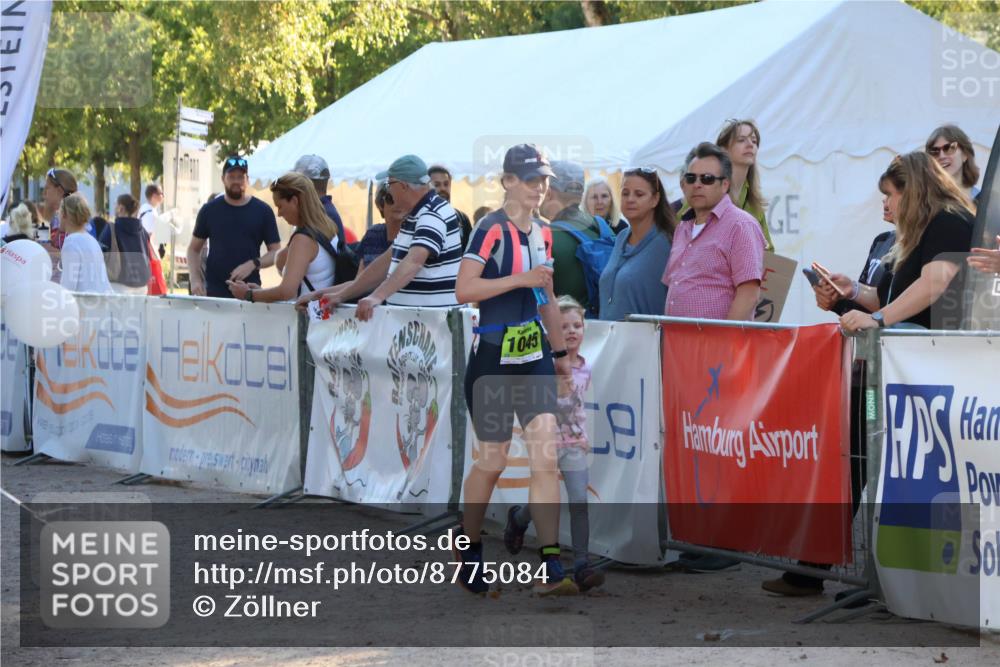 07.09.2025 - 19. Norderstedt Triathlon Zöllner http://msf.ph/oto/8775084 07.09.2025 16:59:53 Ziel 414, 1045 meine-sportfotos.de