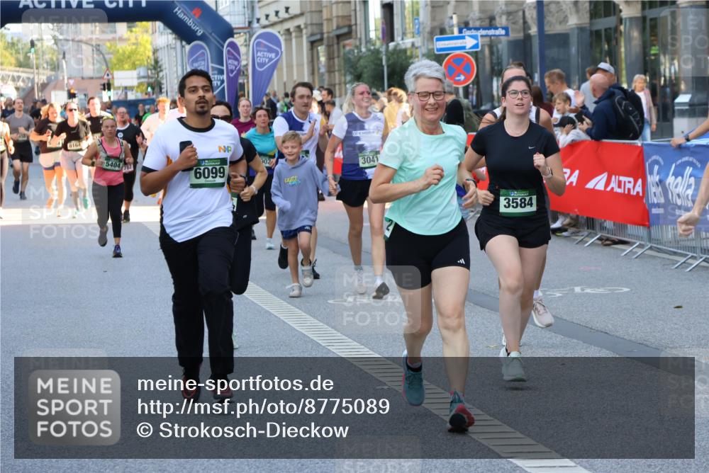 07.09.2025 - BARMER Alsterlauf Strokosch-Dieckow http://msf.ph/oto/8775089 07.09.2025 10:08:20 Ziel 2161, 2479, 2480, 2591, 2648, 2654, 2657, 2828, 3130, 3285, 3408, 3550, 3900, 3902, 4332, 4506, 4778, 5244, 5251, 5272, 5287, 5310, 5336, 5536, 5600, 5601, 5651, 5746, 6109, 6179, 8169, 8171, 8187, 8237, 8253 meine-sportfotos.de