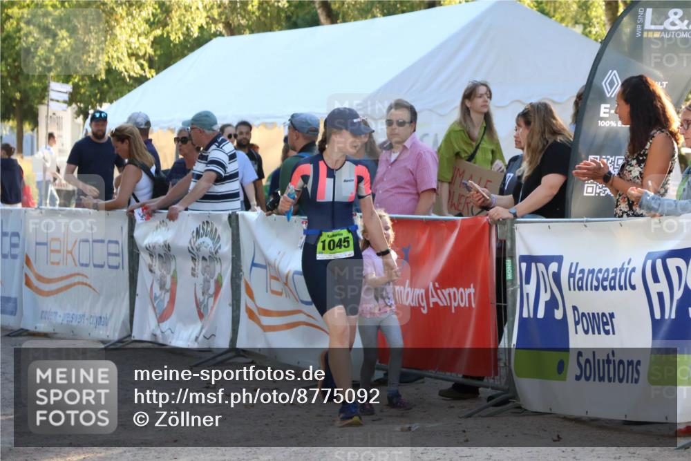 07.09.2025 - 19. Norderstedt Triathlon Zöllner http://msf.ph/oto/8775092 07.09.2025 16:59:54 Ziel 414, 1045 meine-sportfotos.de