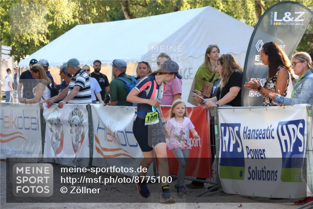 07.09.2025 - 19. Norderstedt Triathlon Zöllner http://msf.ph/oto/8775100 07.09.2025 16:59:54 Ziel 414, 1045 meine-sportfotos.de
