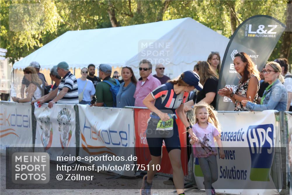 07.09.2025 - 19. Norderstedt Triathlon Zöllner http://msf.ph/oto/8775110 07.09.2025 16:59:55 Ziel 414, 1045 meine-sportfotos.de
