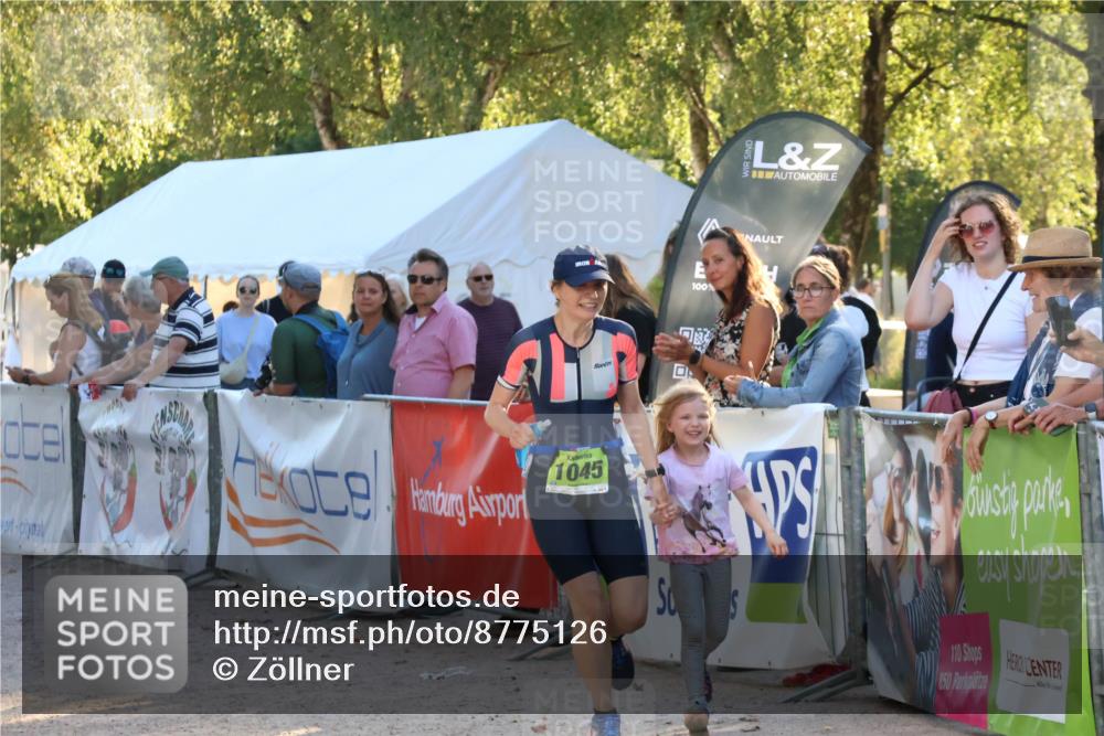 07.09.2025 - 19. Norderstedt Triathlon Zöllner http://msf.ph/oto/8775126 07.09.2025 16:59:55 Ziel 414, 1045 meine-sportfotos.de