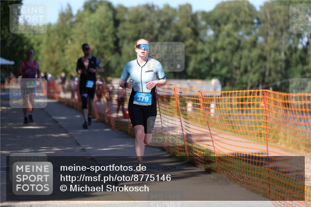 07.09.2025 - 19. Norderstedt Triathlon Michael Strokosch http://msf.ph/oto/8775146 07.09.2025 15:44:18 Laufen 379, 410, 1022 meine-sportfotos.de