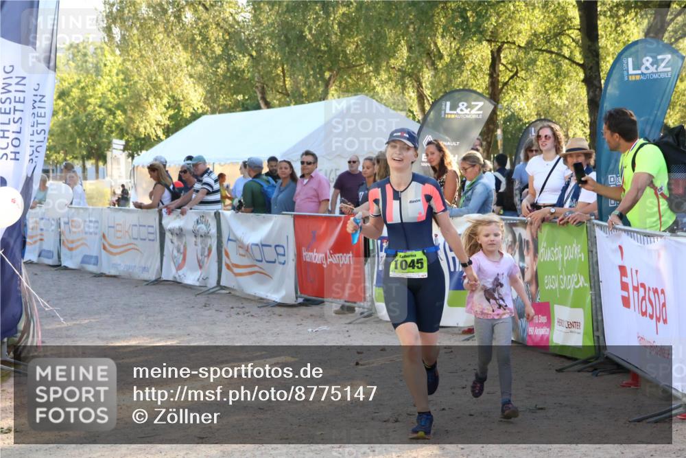 07.09.2025 - 19. Norderstedt Triathlon Zöllner http://msf.ph/oto/8775147 07.09.2025 16:59:56 Ziel 414, 1045, 1568 meine-sportfotos.de