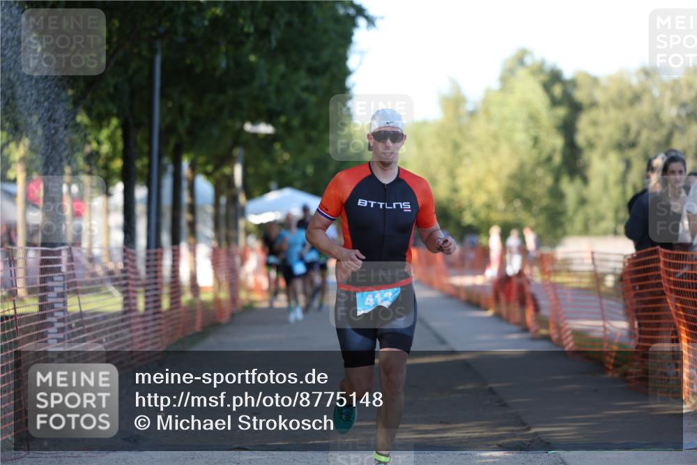 07.09.2025 - 19. Norderstedt Triathlon Michael Strokosch http://msf.ph/oto/8775148 07.09.2025 16:42:49 Laufen 412, 1049 meine-sportfotos.de