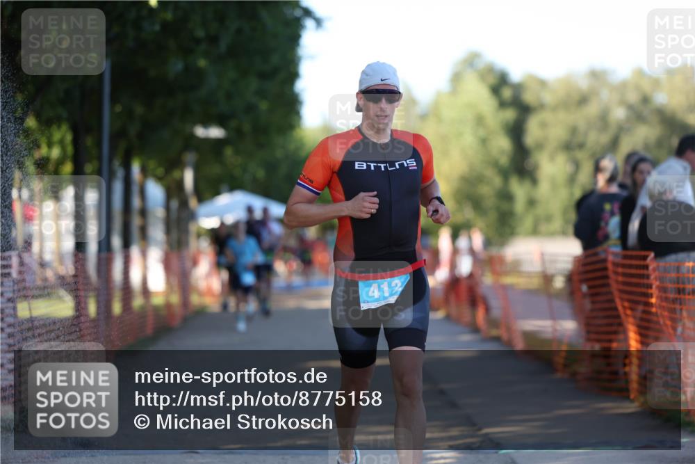 07.09.2025 - 19. Norderstedt Triathlon Michael Strokosch http://msf.ph/oto/8775158 07.09.2025 16:42:49 Laufen 412, 1049 meine-sportfotos.de