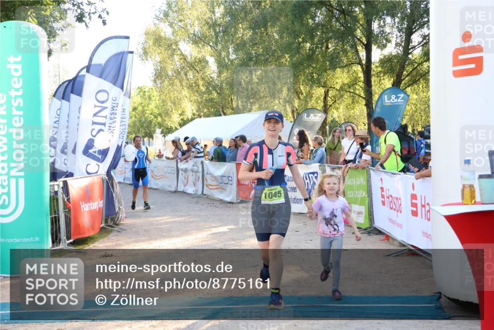 07.09.2025 - 19. Norderstedt Triathlon Zöllner http://msf.ph/oto/8775161 07.09.2025 16:59:57 Ziel 1045, 1568 meine-sportfotos.de