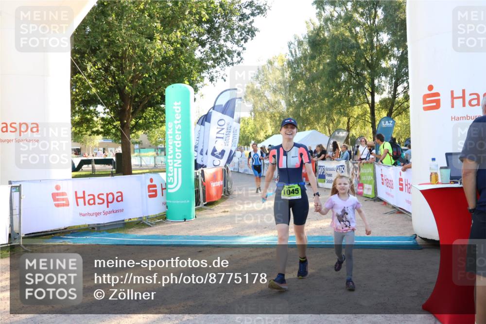 07.09.2025 - 19. Norderstedt Triathlon Zöllner http://msf.ph/oto/8775178 07.09.2025 16:59:58 Ziel 1045, 1568 meine-sportfotos.de