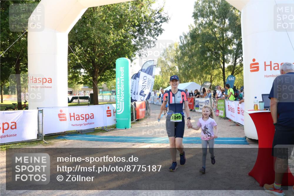 07.09.2025 - 19. Norderstedt Triathlon Zöllner http://msf.ph/oto/8775187 07.09.2025 16:59:59 Ziel 1045, 1568 meine-sportfotos.de