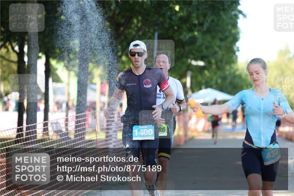 07.09.2025 - 19. Norderstedt Triathlon Michael Strokosch http://msf.ph/oto/8775189 07.09.2025 16:42:58 Laufen 927, 943, 1063, 1409, 1586 meine-sportfotos.de