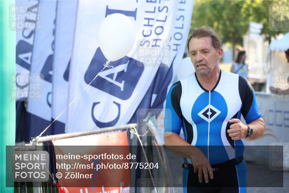 07.09.2025 - 19. Norderstedt Triathlon Zöllner http://msf.ph/oto/8775204 07.09.2025 17:00:00 Ziel 1045, 1568 meine-sportfotos.de