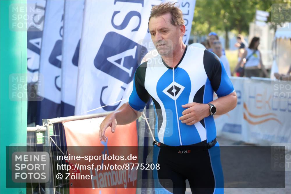07.09.2025 - 19. Norderstedt Triathlon Zöllner http://msf.ph/oto/8775208 07.09.2025 17:00:00 Ziel 1045, 1568 meine-sportfotos.de