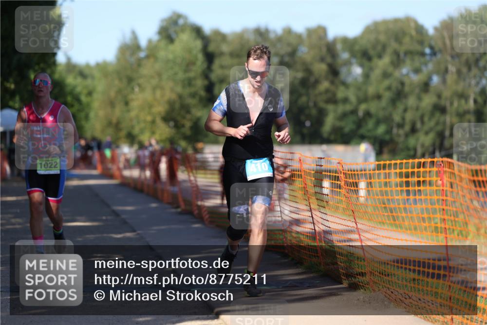 07.09.2025 - 19. Norderstedt Triathlon Michael Strokosch http://msf.ph/oto/8775211 07.09.2025 15:44:22 Laufen 379, 410, 1022 meine-sportfotos.de