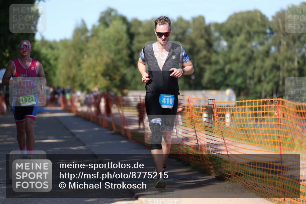 07.09.2025 - 19. Norderstedt Triathlon Michael Strokosch http://msf.ph/oto/8775215 07.09.2025 15:44:22 Laufen 379, 410, 1022 meine-sportfotos.de