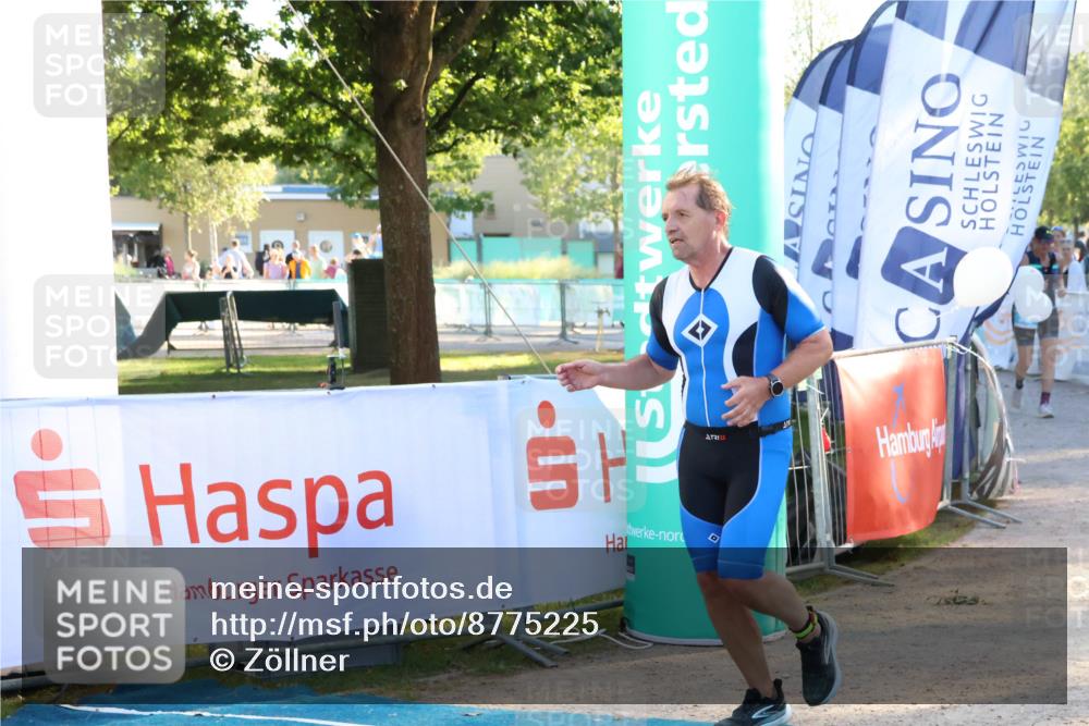07.09.2025 - 19. Norderstedt Triathlon Zöllner http://msf.ph/oto/8775225 07.09.2025 17:00:01 Ziel 1045, 1568 meine-sportfotos.de
