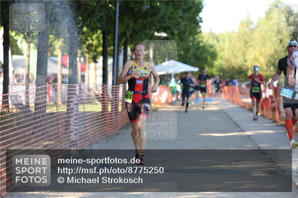 07.09.2025 - 19. Norderstedt Triathlon Michael Strokosch http://msf.ph/oto/8775250 07.09.2025 16:43:04 Laufen 927, 943, 1063, 1066, 1549 meine-sportfotos.de