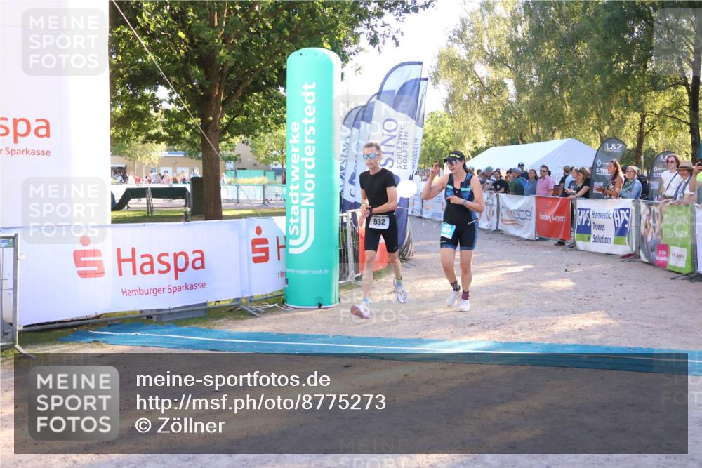 07.09.2025 - 19. Norderstedt Triathlon Zöllner http://msf.ph/oto/8775273 07.09.2025 17:00:07 Ziel 365, 932, 1568 meine-sportfotos.de