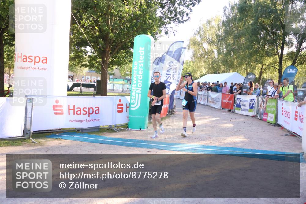 07.09.2025 - 19. Norderstedt Triathlon Zöllner http://msf.ph/oto/8775278 07.09.2025 17:00:07 Ziel 365, 932, 1568 meine-sportfotos.de