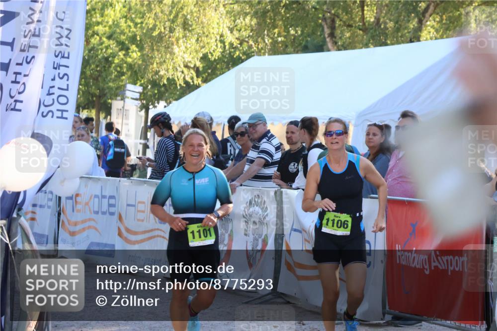 07.09.2025 - 19. Norderstedt Triathlon Zöllner http://msf.ph/oto/8775293 07.09.2025 17:00:27 Ziel 1101, 1106 meine-sportfotos.de