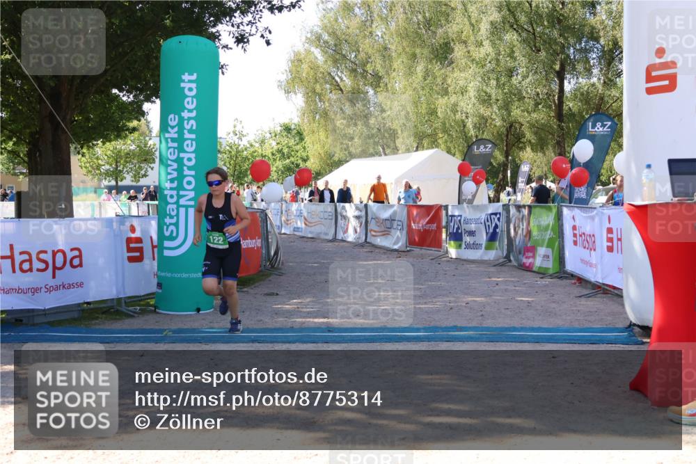 07.09.2025 - 19. Norderstedt Triathlon Zöllner http://msf.ph/oto/8775314 07.09.2025 11:16:09 Ziel 122 meine-sportfotos.de
