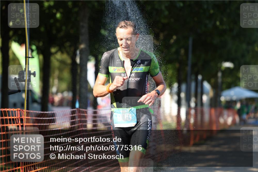 07.09.2025 - 19. Norderstedt Triathlon Michael Strokosch http://msf.ph/oto/8775316 07.09.2025 15:45:07 Laufen 1481 meine-sportfotos.de