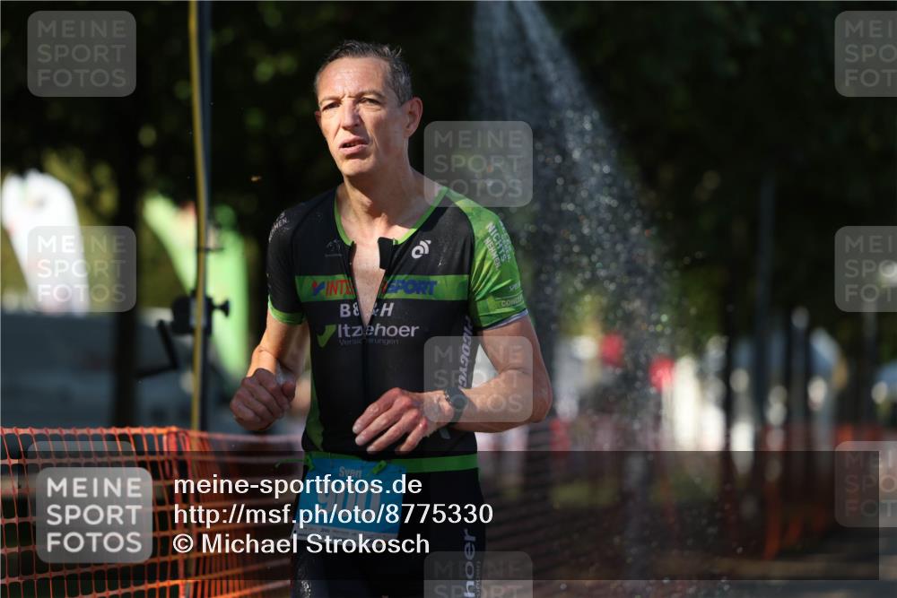07.09.2025 - 19. Norderstedt Triathlon Michael Strokosch http://msf.ph/oto/8775330 07.09.2025 15:45:08 Laufen 1481 meine-sportfotos.de