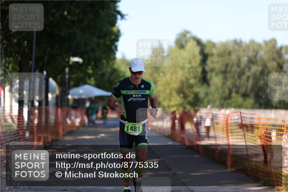 07.09.2025 - 19. Norderstedt Triathlon Michael Strokosch http://msf.ph/oto/8775335 07.09.2025 15:45:10 Laufen 1481 meine-sportfotos.de