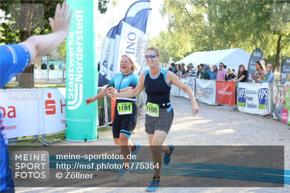 07.09.2025 - 19. Norderstedt Triathlon Zöllner http://msf.ph/oto/8775354 07.09.2025 17:00:31 Ziel 1101, 1106 meine-sportfotos.de