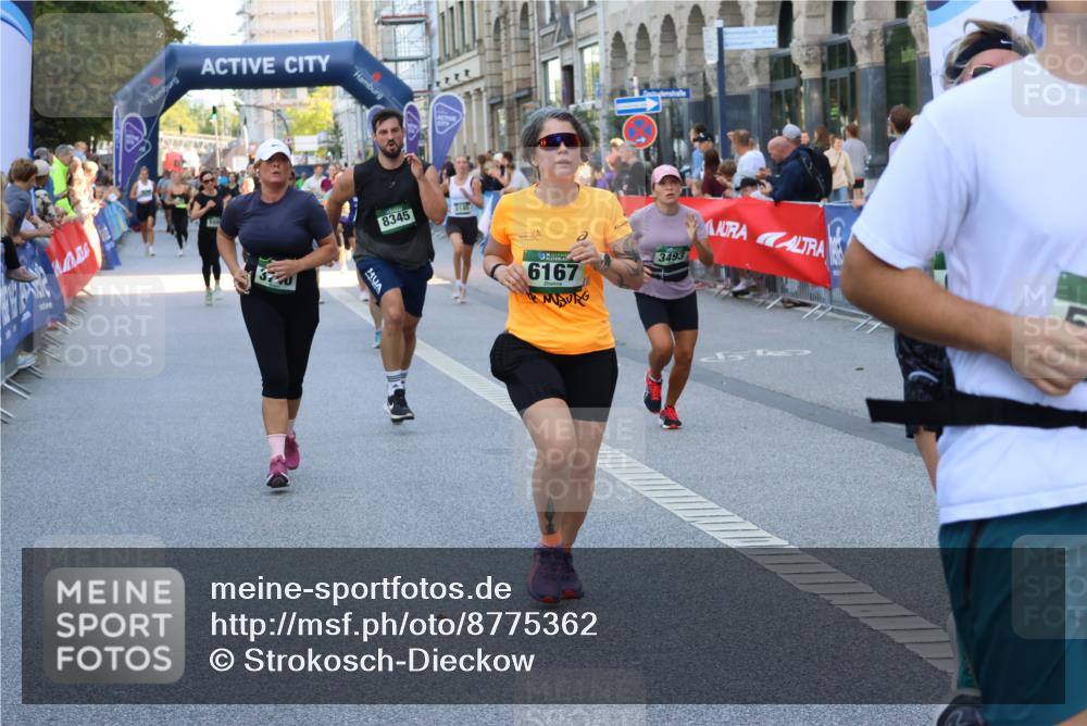 07.09.2025 - BARMER Alsterlauf Strokosch-Dieckow http://msf.ph/oto/8775362 07.09.2025 10:08:16 Ziel 2161, 2480, 2591, 2648, 2654, 2828, 3285, 3408, 3550, 3902, 4217, 4332, 4506, 4778, 5244, 5251, 5287, 5310, 5336, 5536, 5651, 5746, 6109, 6179, 8169, 8171, 8237, 8253 meine-sportfotos.de
