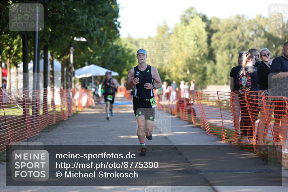 07.09.2025 - 19. Norderstedt Triathlon Michael Strokosch http://msf.ph/oto/8775390 07.09.2025 16:43:25 Laufen 1097, 1555, 1602 meine-sportfotos.de