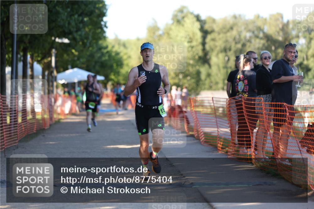 07.09.2025 - 19. Norderstedt Triathlon Michael Strokosch http://msf.ph/oto/8775404 07.09.2025 16:43:25 Laufen 1097, 1555, 1602 meine-sportfotos.de
